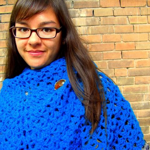 DIY: Crocheted Lacy Turquoise Shawl and Free Pattern | Kiku Corn